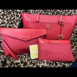 Michael Kors Maisie Pebble leather 3-in-1tote bag